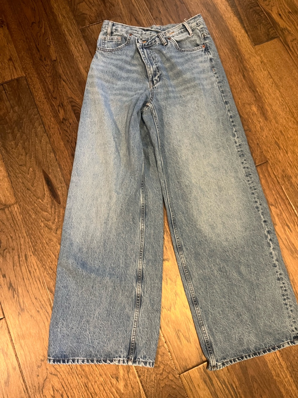 Zara Light Wash Wide Leg Cross Over Waistband Women's Jeans, inseam 31”
